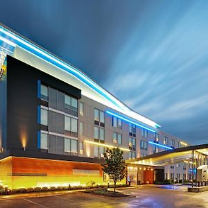 Aloft Bolingbrook